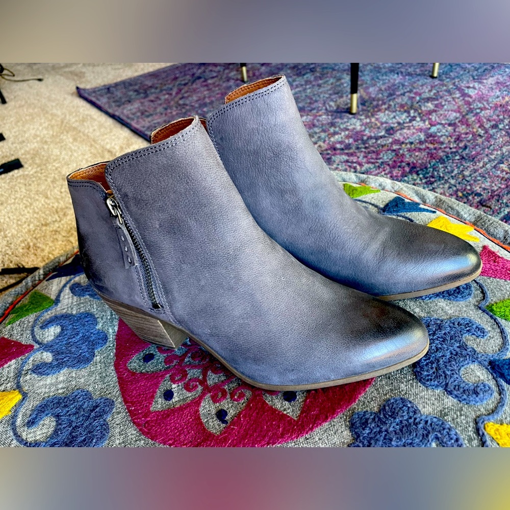 FRYE Judith Double Zip Booties - NEVER WORN